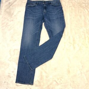 Hugo Boss medium wash stretch straight‎ jeans men’s 36x31
